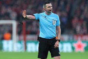迈克尔·奥利弗主裁曼市德比!3年前担任拉什福德“千里护球”VAR