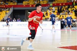 状态低迷！庞峥麟全场6投0中颗粒无收 仅贡献2篮板2助攻