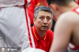 媒体人:赵嘉义&李弘权若无法火线复出 男篮恐难胜韩国