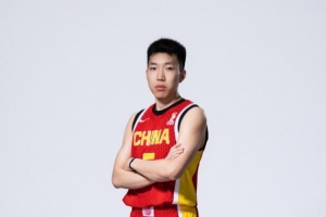 廖三宁30分率中国男篮挺进四强:感谢教练队友信任,把进攻重任放心交给我