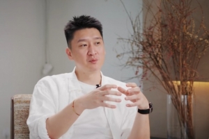 孙悦忆京粤大战:闵指导要我多得分 我坦言体能有限 陈磊主动请缨盯防朱芳雨