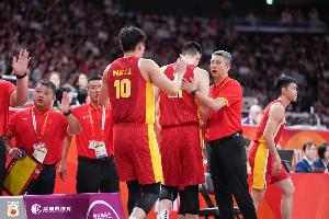 憾负日本止步半决赛！中国男篮78-97无缘决赛，将战伊朗争夺季军