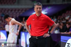 大比分落败引热议！中国男篮赛后霸榜微博热搜前三席