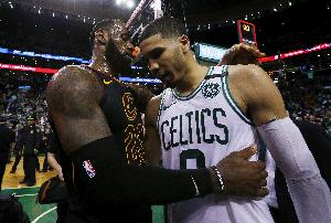 塔图姆回应詹姆斯加盟76人:为整个NBA感到兴奋 新赛季看点十足