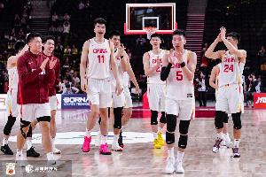 中国男篮身高优势明显 锋卫球员需积极顶抢篮板