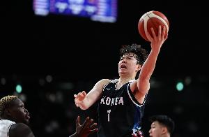 李贤重三分13中7狂砍26+14 韩国大胜伊朗挺进亚运决赛
