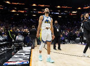 两年1.367亿合同待签!Slater:库里预计一周半内决定是否续约