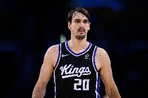 达没达到进NBA时的预期？萨里奇：本可以做得更好 但我始终在努力