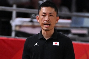 从视频剪辑入行、辅佐锡伯杜多年 日本男篮主帅将任76人录像分析主管