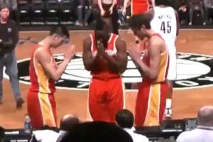 贝弗利忆初入NBA:一无所知只靠2K识人 惊叹哈登如摇滚巨星 林书豪遭球迷狂热追捧