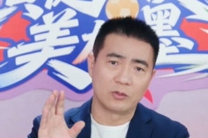 黄健翔担忧男篮步男足后尘：输习惯了就发怵，能赢的比赛也会输掉
