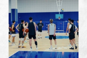 宁波富邦男篮公开训练日常：保持向上的力量