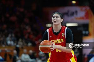 攻防两开花！中国女篮次节34-5狂胜印尼女篮 单节净胜高达29分