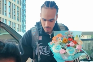 山东男篮外援班顿与普卢默抵威 与全队正式会合
