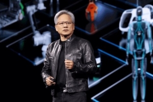 黄仁勋解释每天穿皮衣：少做一些决定，精力集中在真正重要的事项