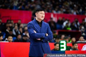 媒体人爆料：篮协2022年为杜锋开出千万均薪长约 合同期限直至2028年