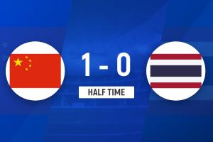 半场-U23国足1-0泰国 彭啸乱战造乌龙毛伟杰大单刀失良机