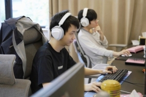 爆料人:有选手面签很紧张,没想到遇到的签证官认识他 放他过了