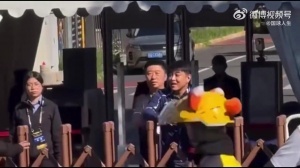 遭球迷起哄+辱骂，王皓当场录像取证后报警