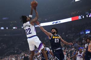 阿里纳斯盛赞彼得森进攻手段齐全 适应NBA三分线后将更恐怖