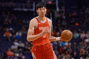 6分2板！周琦谈NBA难忘瞬间：虽是垃圾时间登场 依然发自内心开心