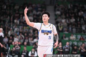 手感回暖！赵睿半场命中两记三分 贡献6分4助攻1抢断