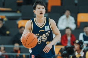 状态火热！杨溢替补13分钟高效砍9分3助4断 零失误表现亮眼