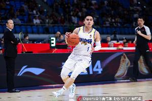 攻防俱佳！陈盈骏11投7中贡献18分7篮板7助攻