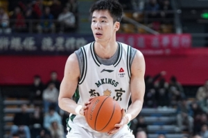 8次失误略多！郭昊文9投5中&罚球13中11贡献22分7助攻2抢断