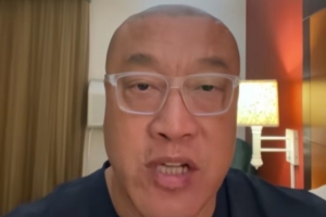 马健：湖人目前化学反应比76人要好 后者像一辆四台发动机的汽车