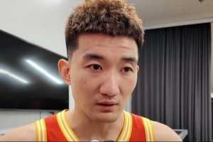 孙铭徽：脚伤尚未痊愈 新赛季盼健康完赛并助力年轻球员成长