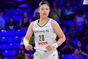 李月汝WNBA 2026赛季数据回顾：常规赛场均3.3+2.8 季后赛单场7+3+1断+1帽