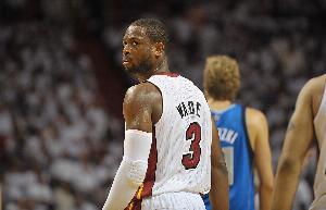 韦德：2011年热火太自大被独行侠狠狠教训 那原本是我的FMVP