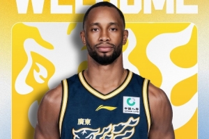 解说:弗格36岁难以独自扛起广东 阿祖布克没自主进攻是标准蓝领