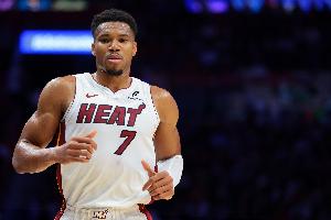 TA记者:字母哥夺得MVP是合理的预测 但问题是热火的战绩能否支撑