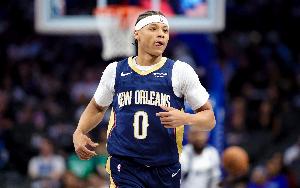 发挥稳健！费尔斯11投6中贡献16分3板5助3断