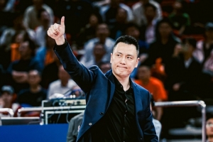 新民晚报:“双冠王”的大鲨鱼目标卫冕?卢伟又放出了烟雾弹