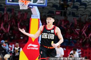深圳首发低迷三人得分个位数 容子峰交白卷