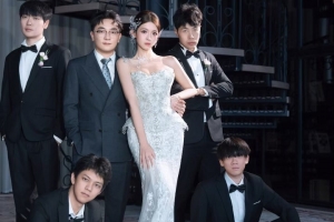 Wink：前两天赴盔子婚礼，也祝先行出发的Xun在S赛一往无前