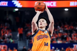 攻防俱佳！李弘权7投3中砍下8分5板3助1断零失误 正负值+27