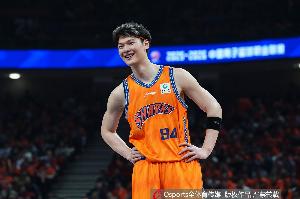 焕然一新！王哲林揭幕战轰18篮板称霸内线，另取14分正负值高达+27