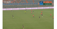 0-5落后还少打两人！程进背后飞铲史松宸染红离场