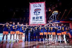 夺冠后头脑清醒 上海大鲨鱼34分大胜开启卫冕征程