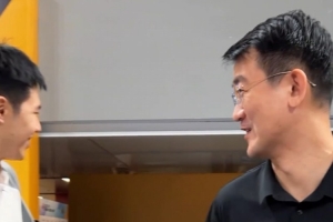 赵嘉仁转会山西后首战即遇旧主广厦 王博幽默喊话：晚上轻点啊