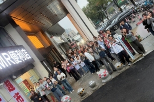 周鹏分享球迷助威视频：新赛季就此启航 21赛季继续拼搏
