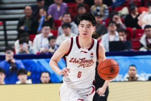 手感冰凉！程帅澎16投仅4中&三分8中全失 贡献15分6板4助