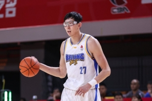 CBA首轮最佳阵容揭晓：周琦、陈国豪、塔克、孙铭徽、辛普森携手入选