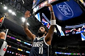 达拉蒂·梅：欧文是NBA对抗最强硬的球员之一 他用胸膛顶住防守人