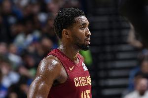 米切尔：很享受在主场球迷面前打球 我们拥有全联盟最棒的球迷
