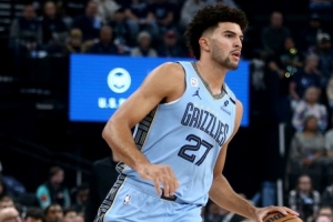 布泽尔前三战场均15+10+5创历史 NBA青少年球员首度达成
